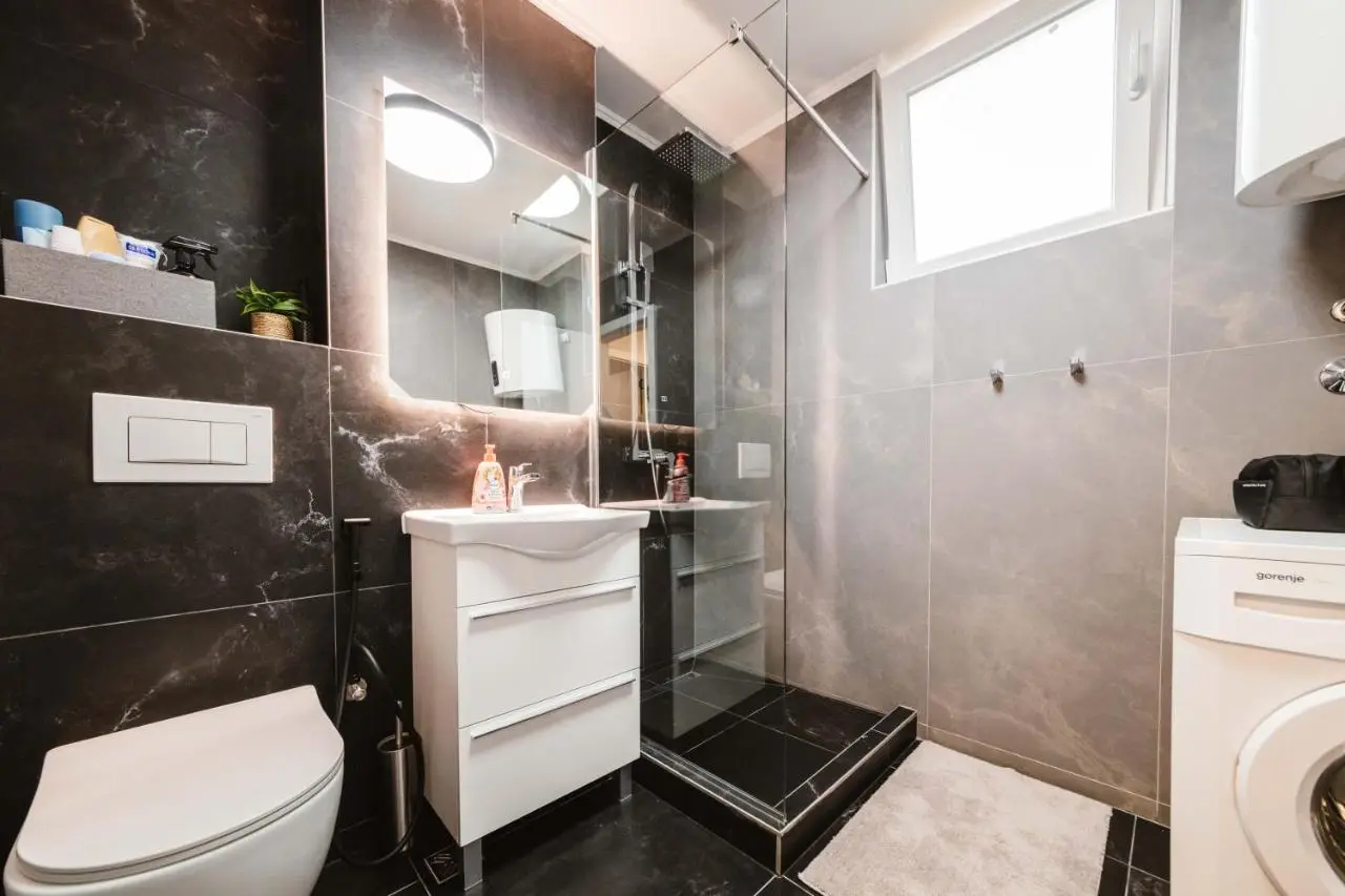 Central Apartment 44