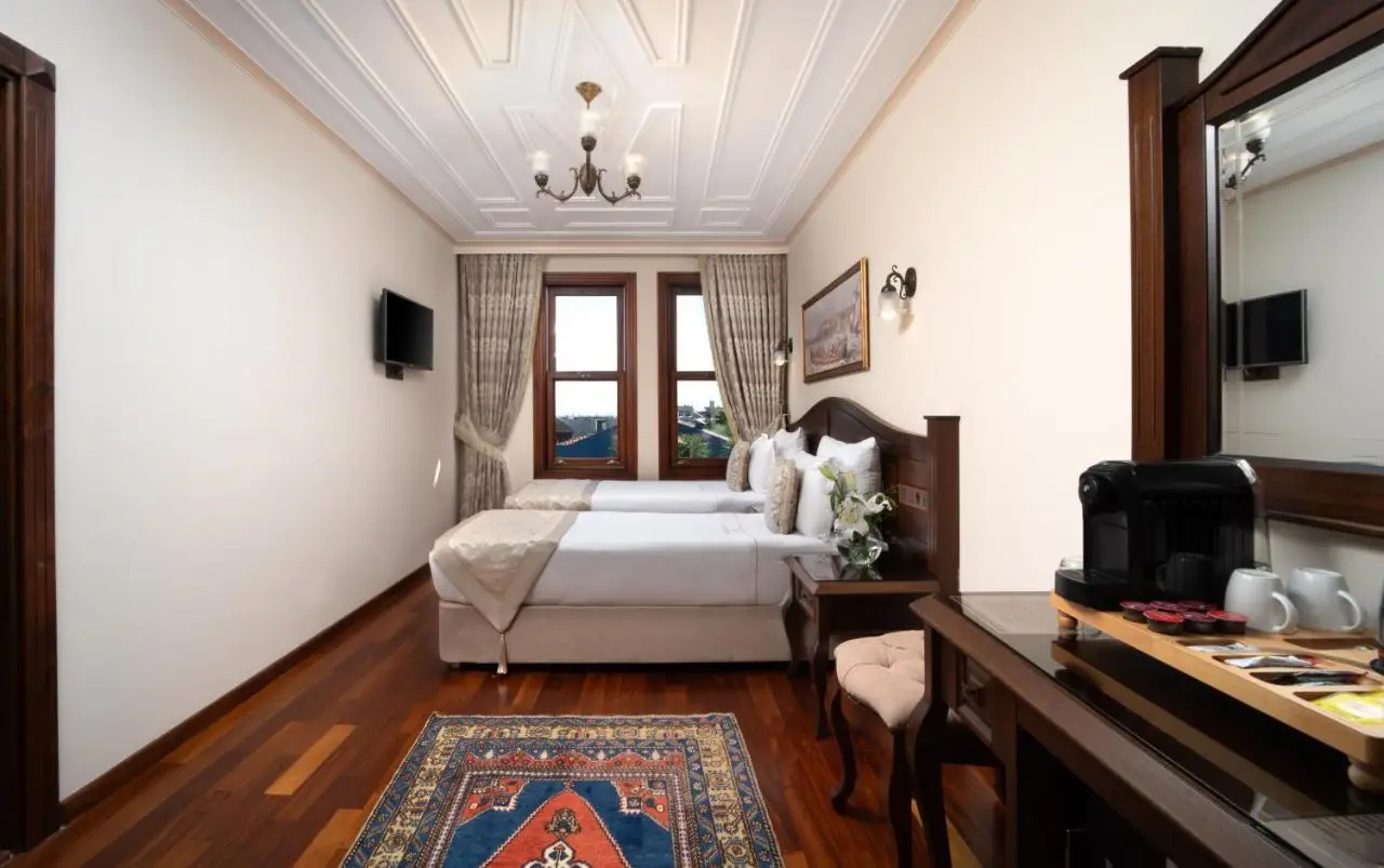 Bender Hotel - Old City