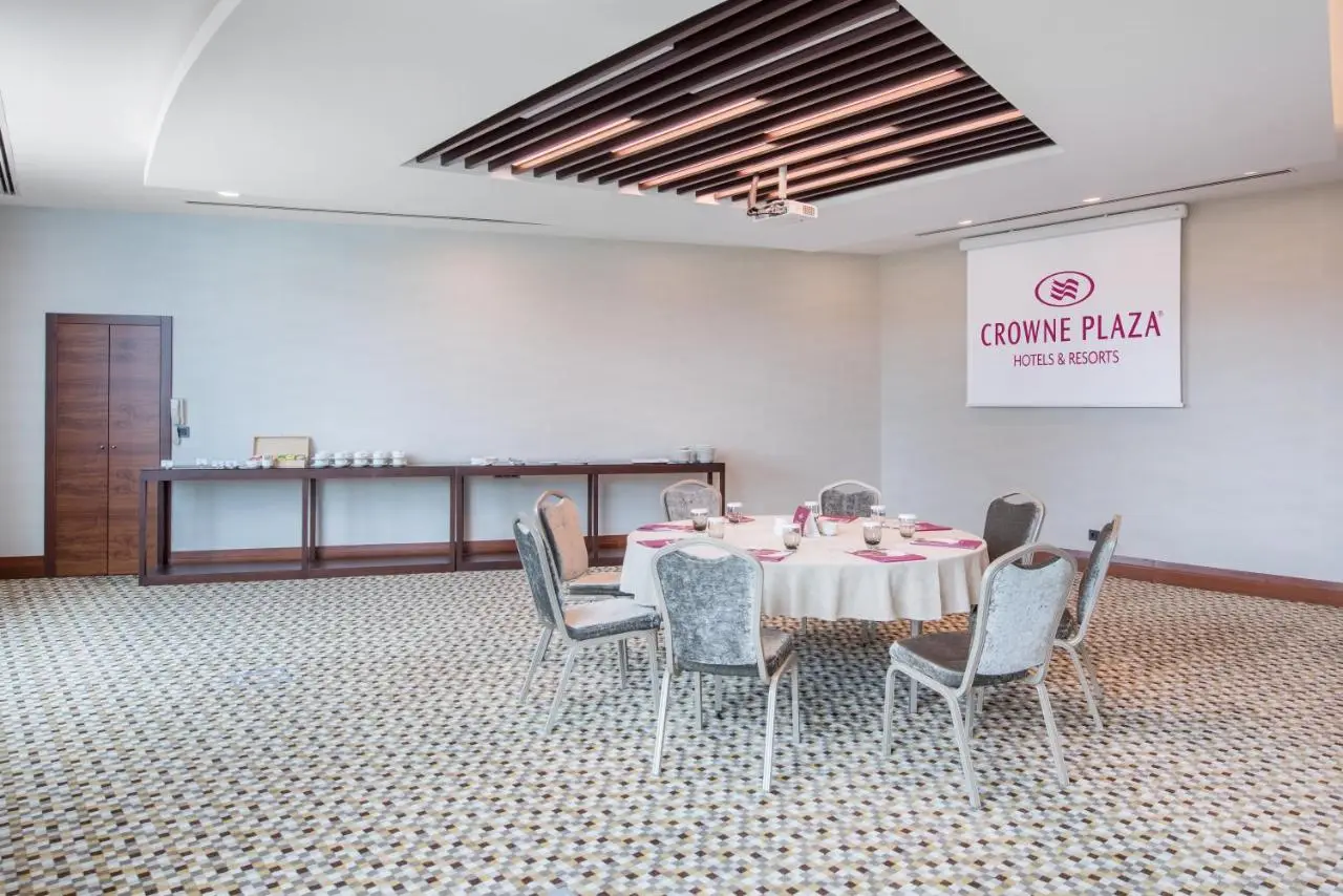 Crowne Plaza Istanbul Oryapark by IHG
