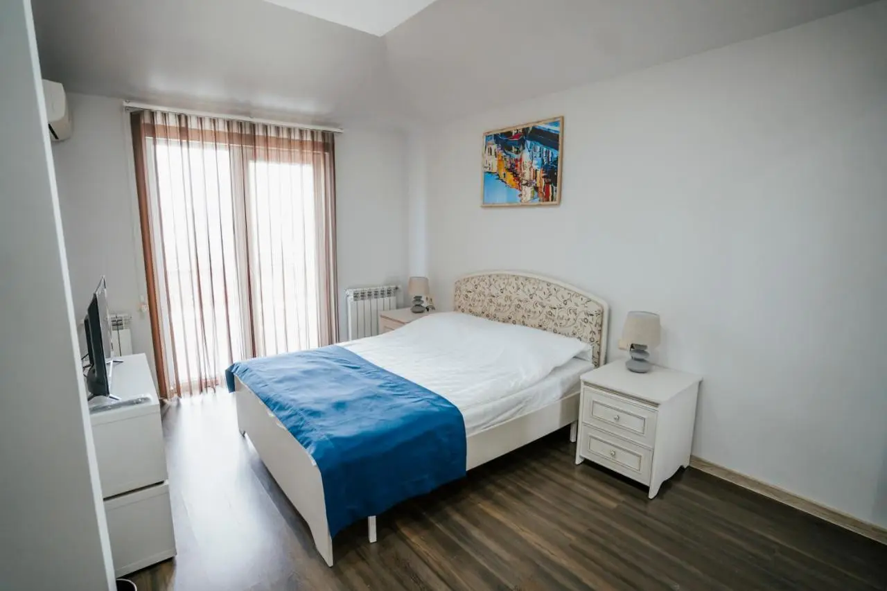 West Apart Hotel