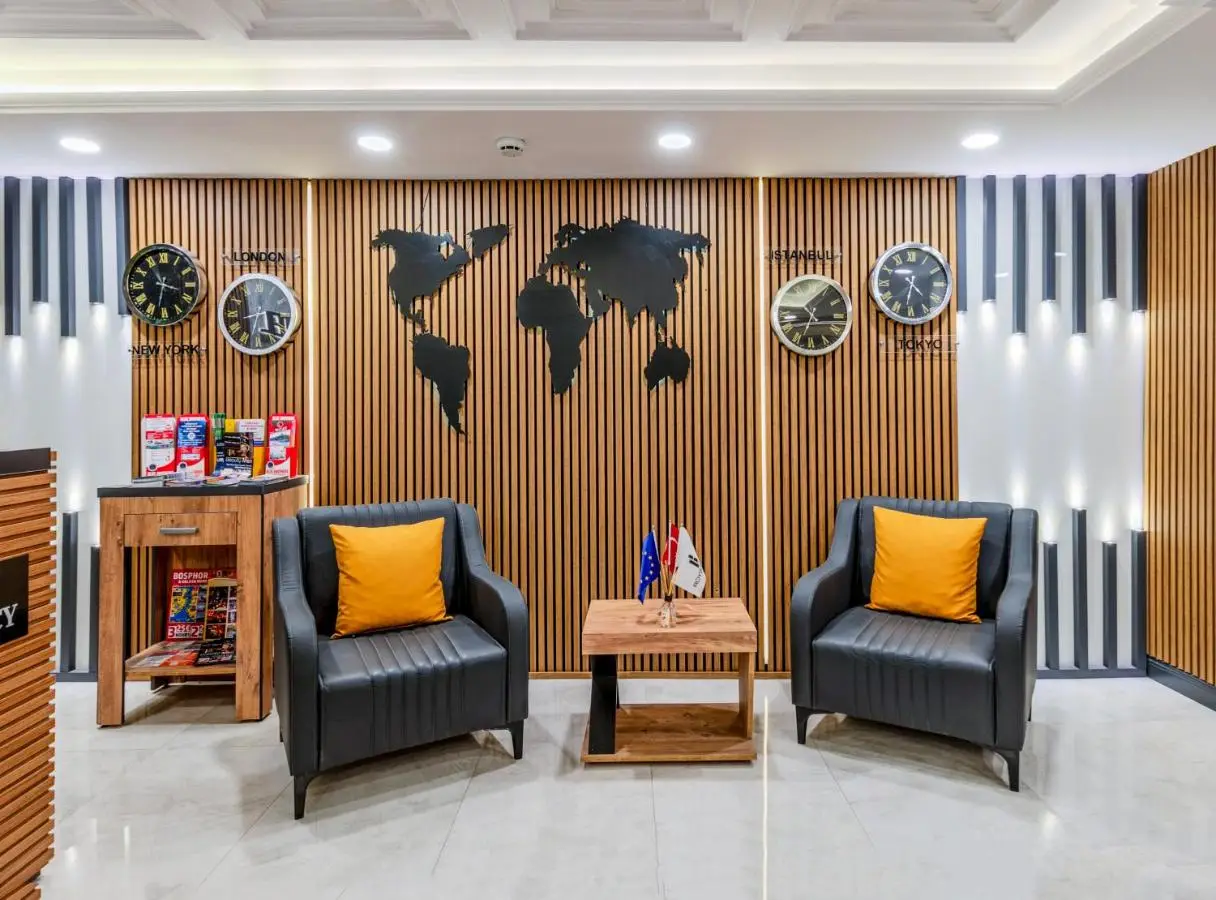 Roys Hotel & Suites