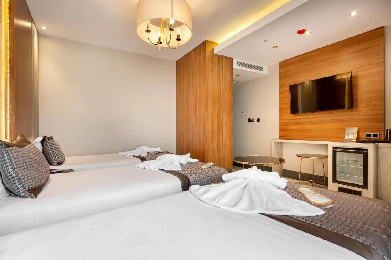 Santra Hotel