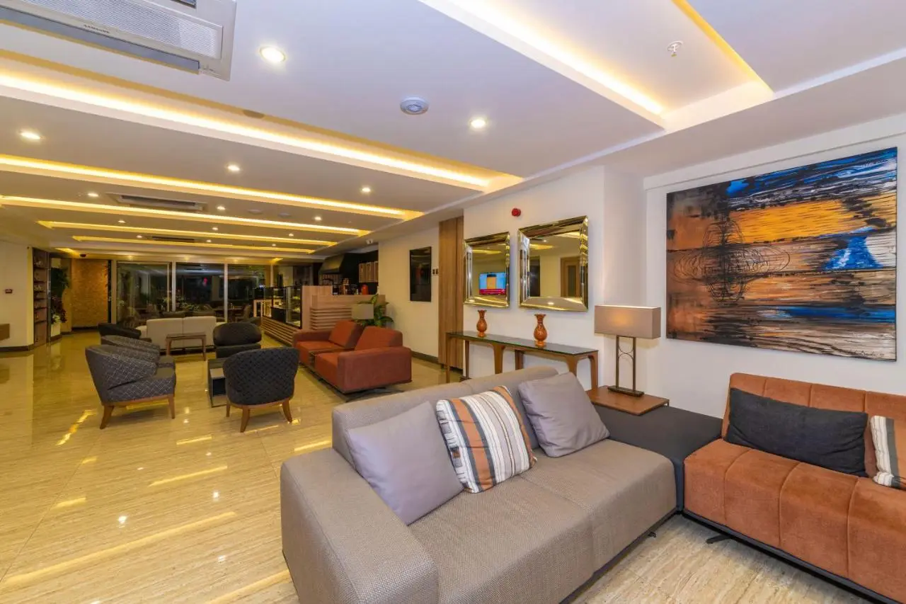 38 Hotel