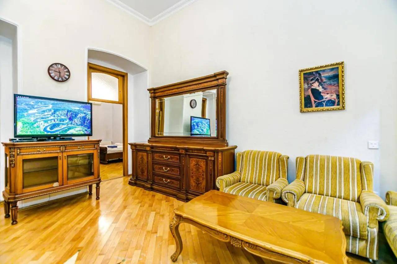 Apartment Hiss Lux