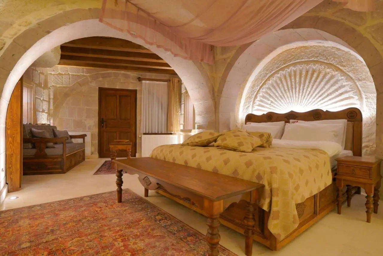 Fairyland Cave Hotel