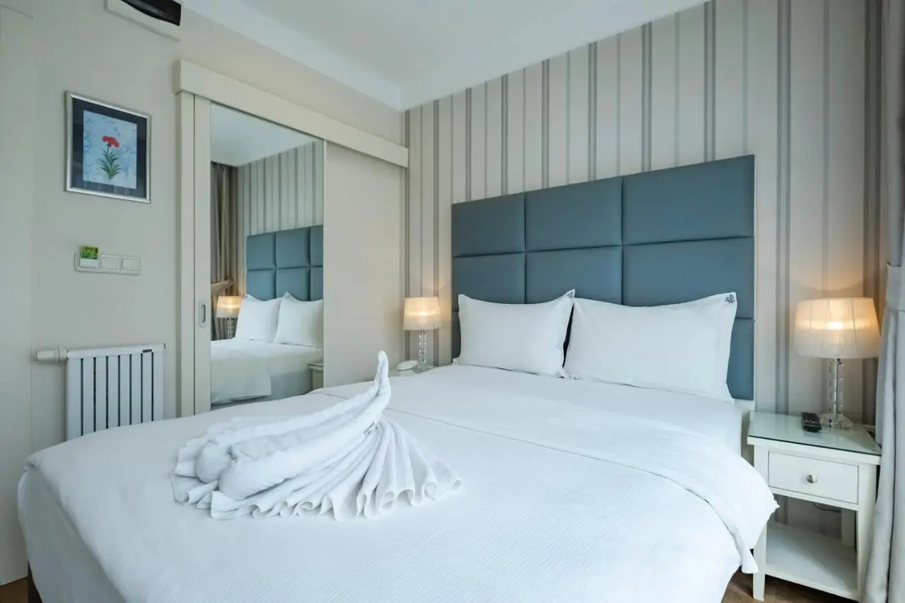 Ten Rooms Istanbul Hotel