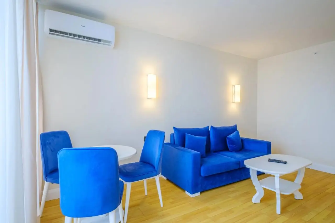 Panorama BeachFront Aparthotel