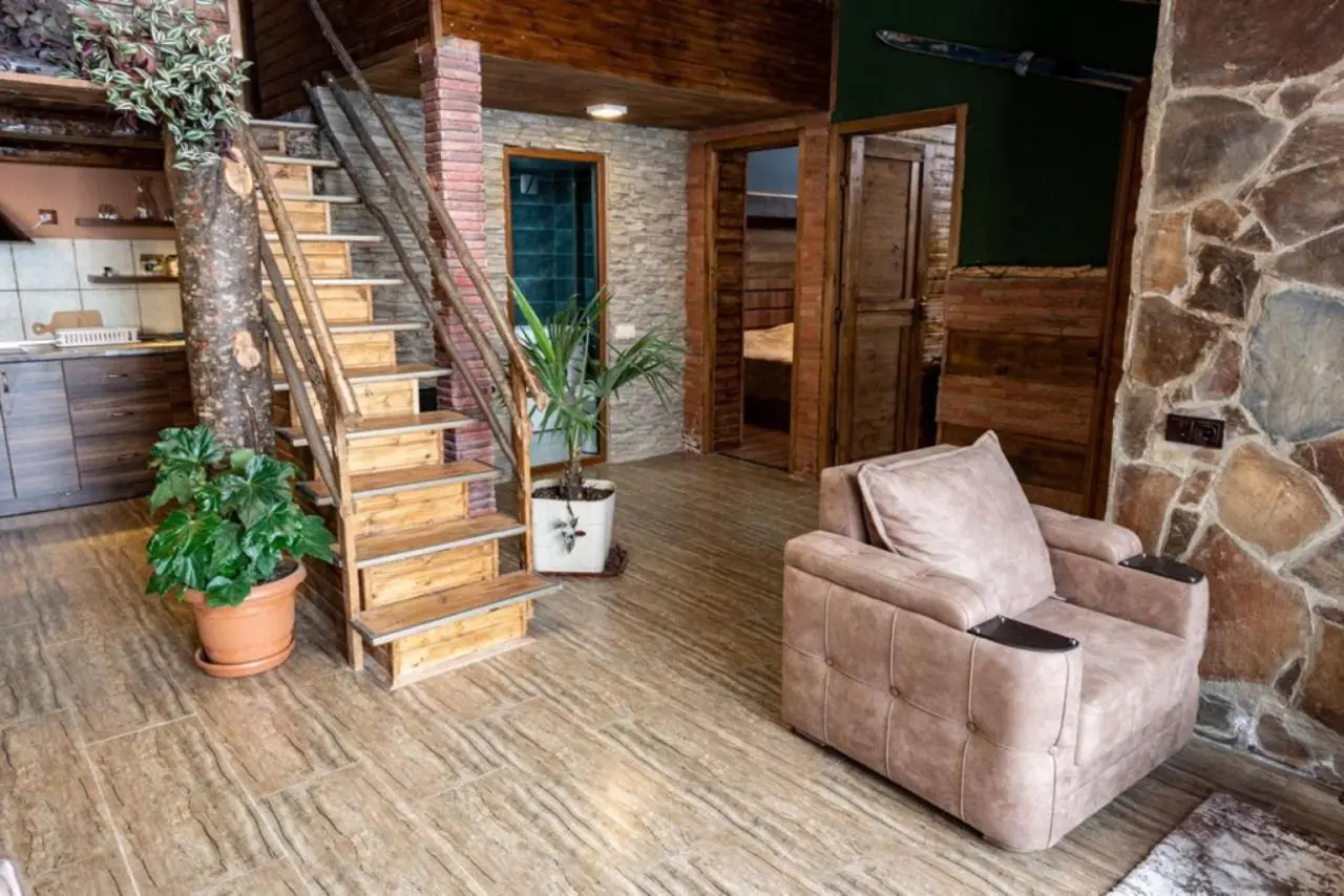 Evdo Apartments Loft2 Wooden House