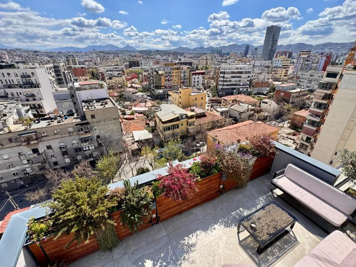 Central Tirana Premium Penthouse "SuperAttico", Free Parking