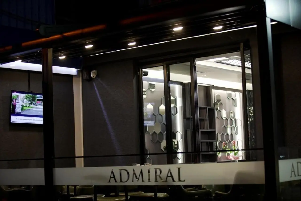 Admiral Hotel