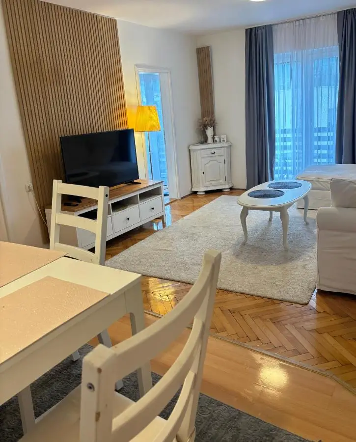 Bonita Apartments