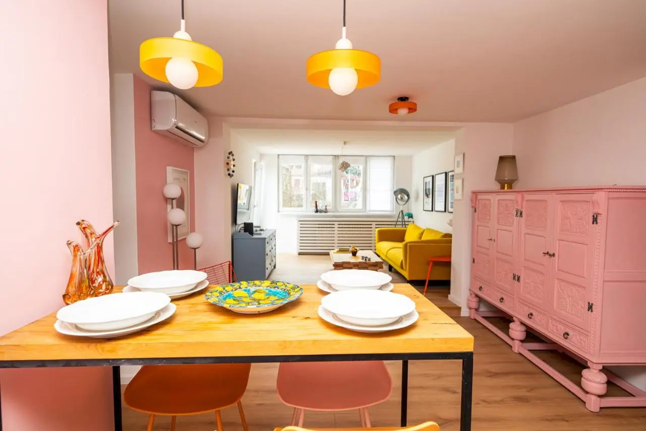 Colorful 3-Bedroom Apartment