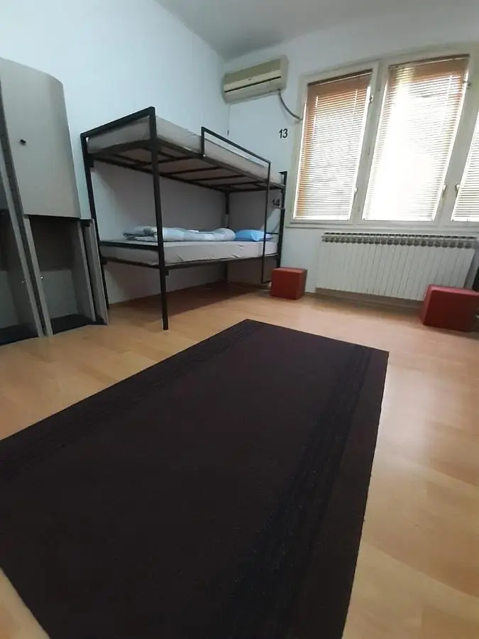 FG 1861 Hostel