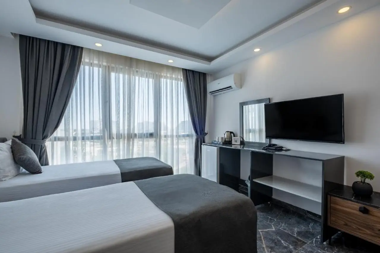 Laristone Suite Spa Hotel