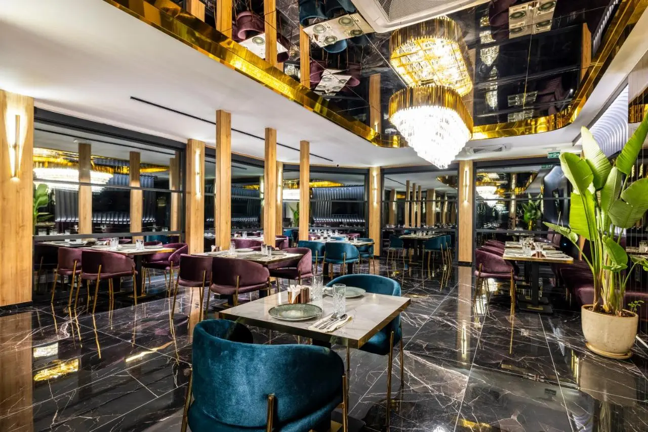 Rossi Luxury Hotel
