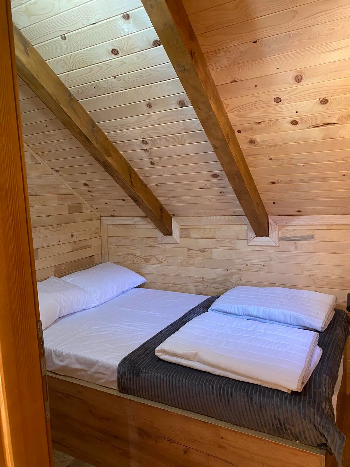 River Cabin "Ana"