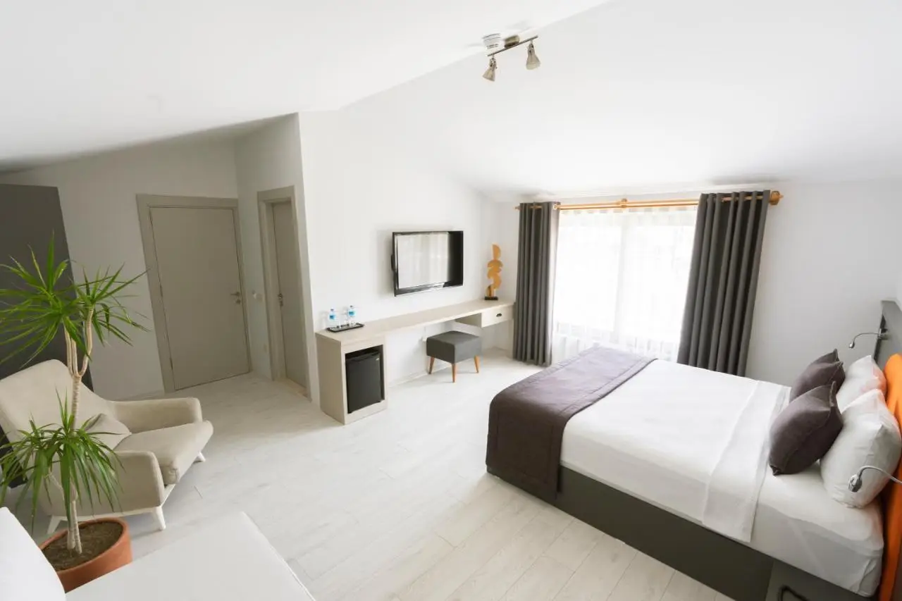 WEST HOUSE EXCLUSIVE HOTEL