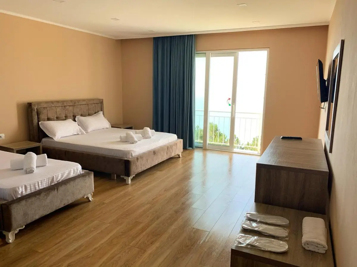 Hotel Keshtjella Llogara