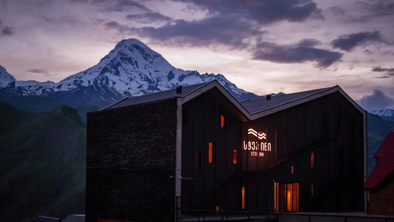 Step Inn - Kazbegi