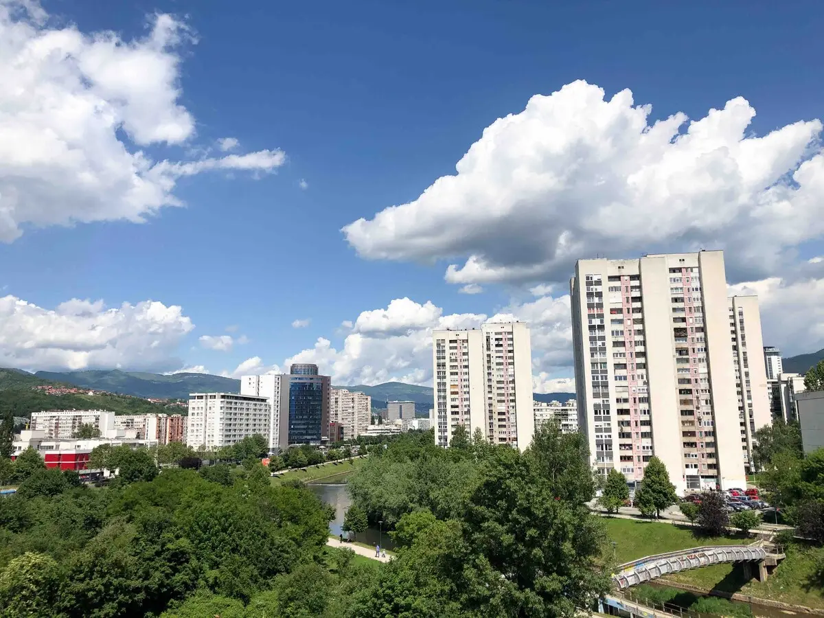 Modern brand new studio@top location+balcony view
