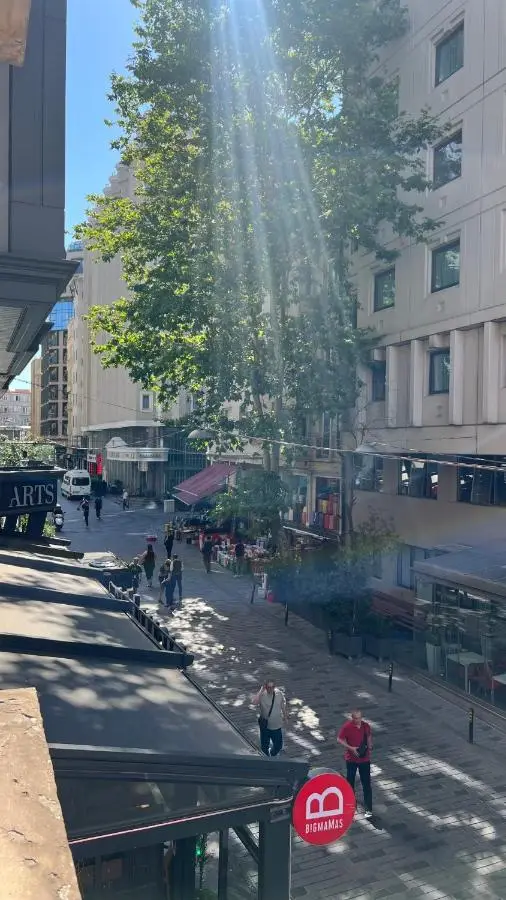 Taksim Square Luxury 4BR Next to Hotels Perfect for Families & Groups