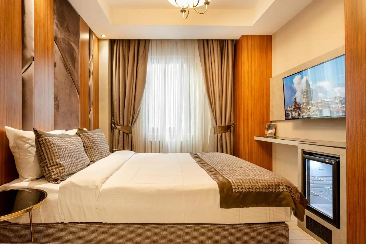 Santra Hotel