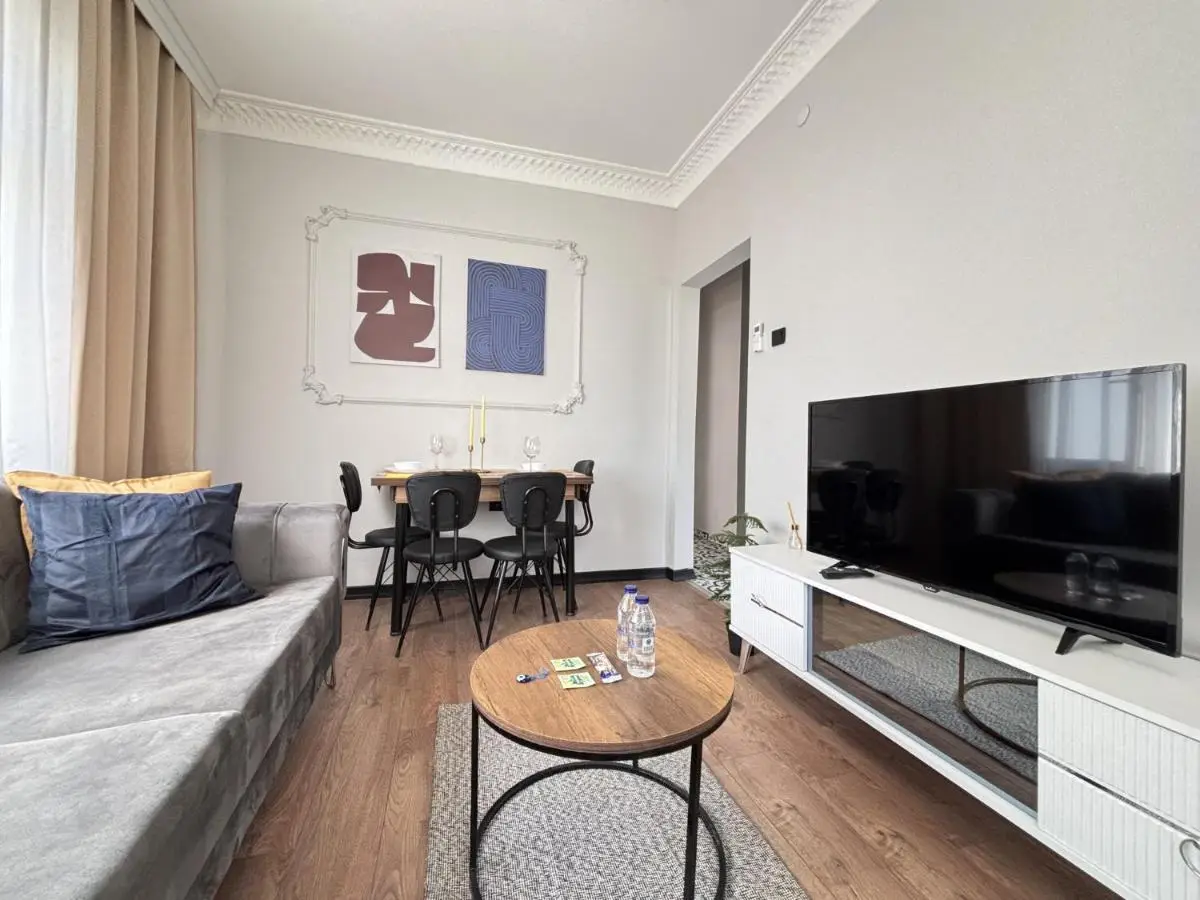 1BR w Turkish Hammam • Central Galata Stay
