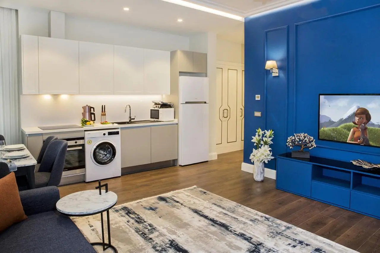 Garlon Residence