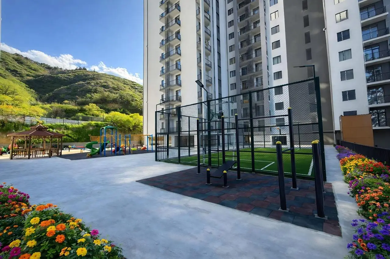 Park Ortachala Apartments with River and City View