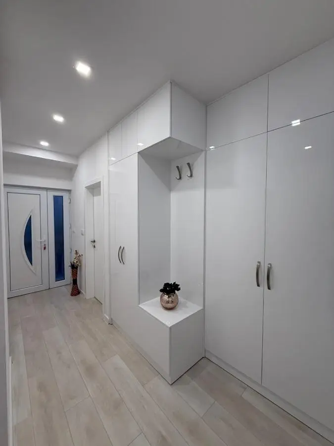 Apartmani Maja