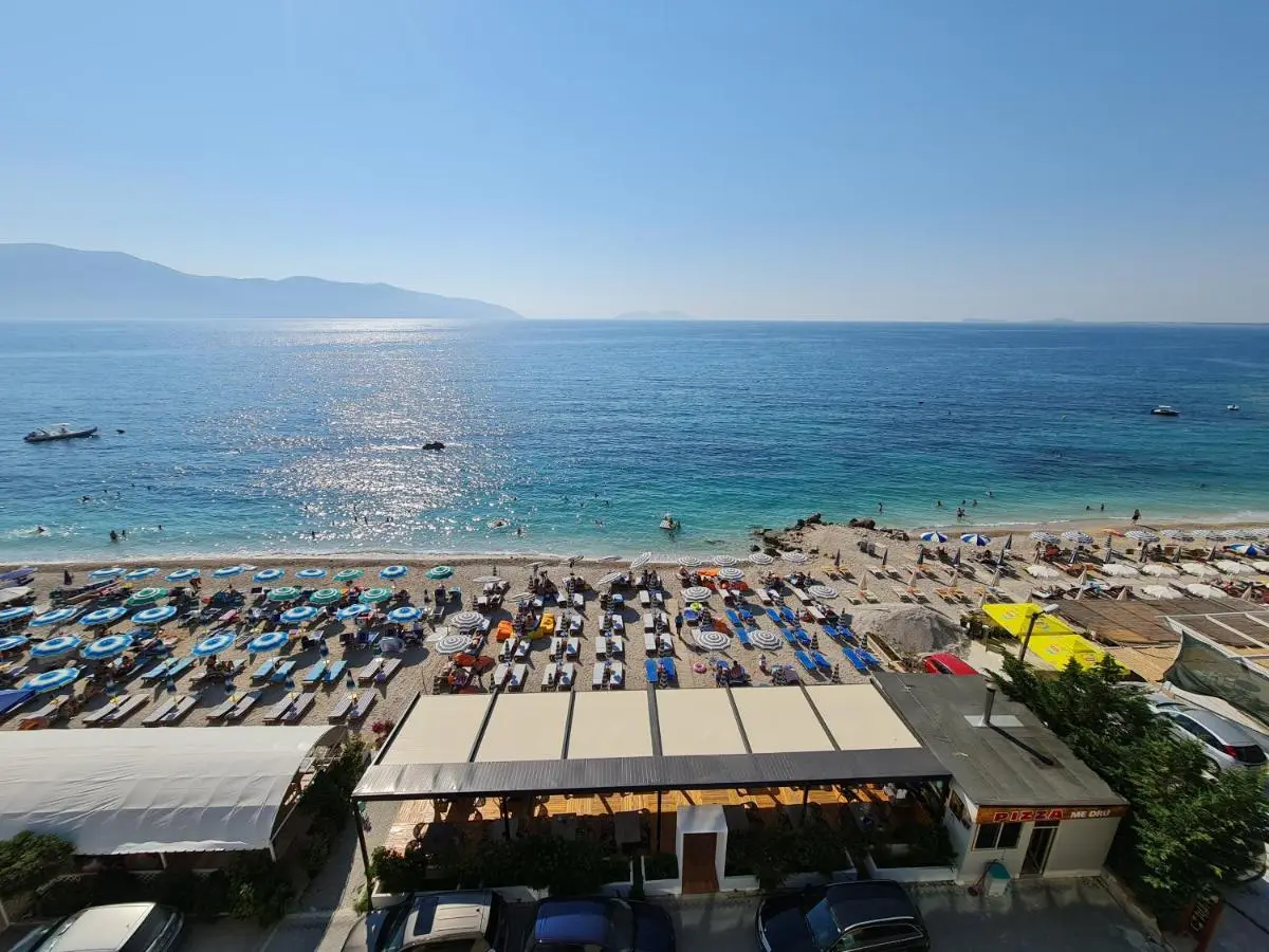 Hotel Aross