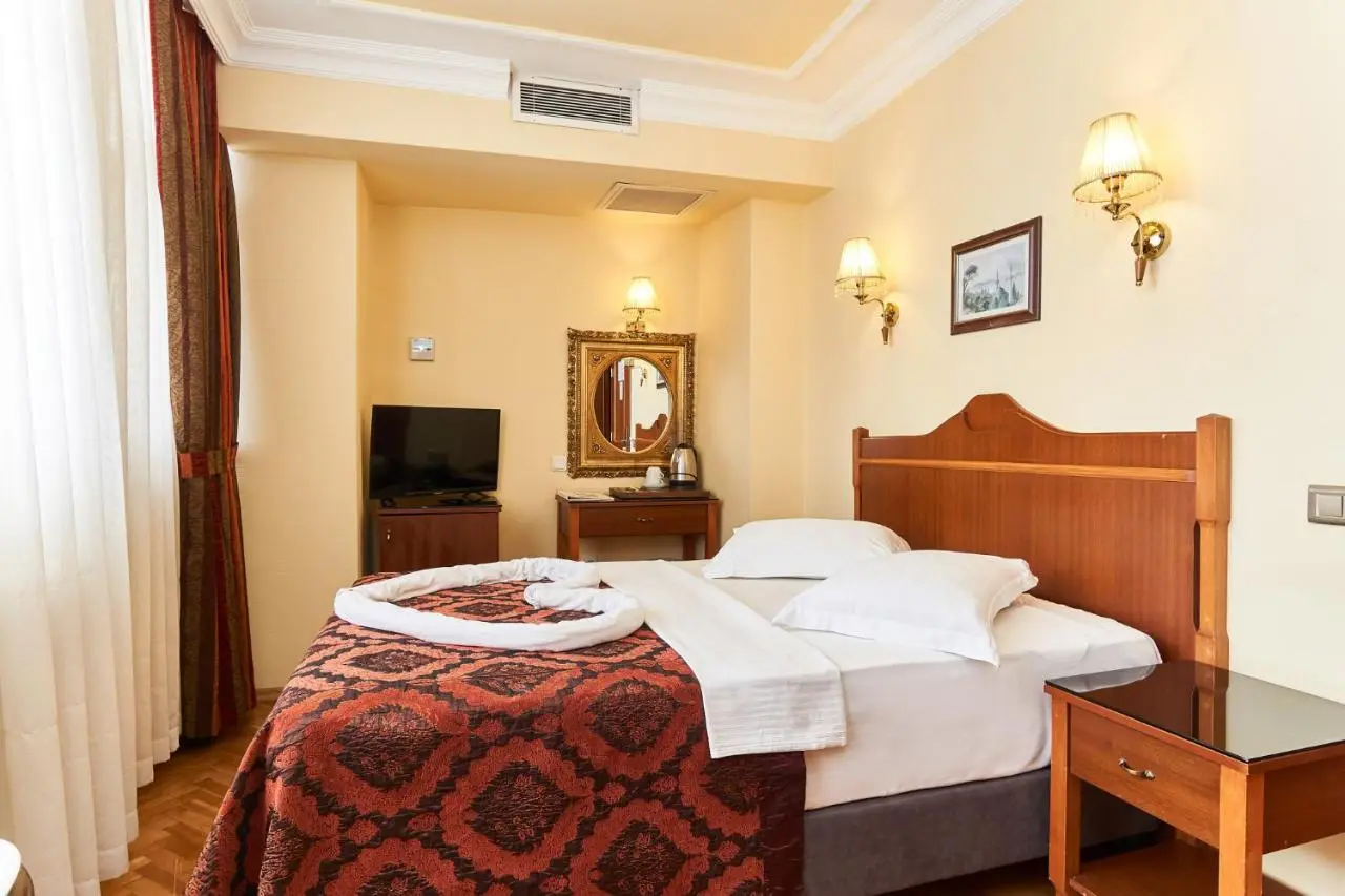Amber Hotel & Spa