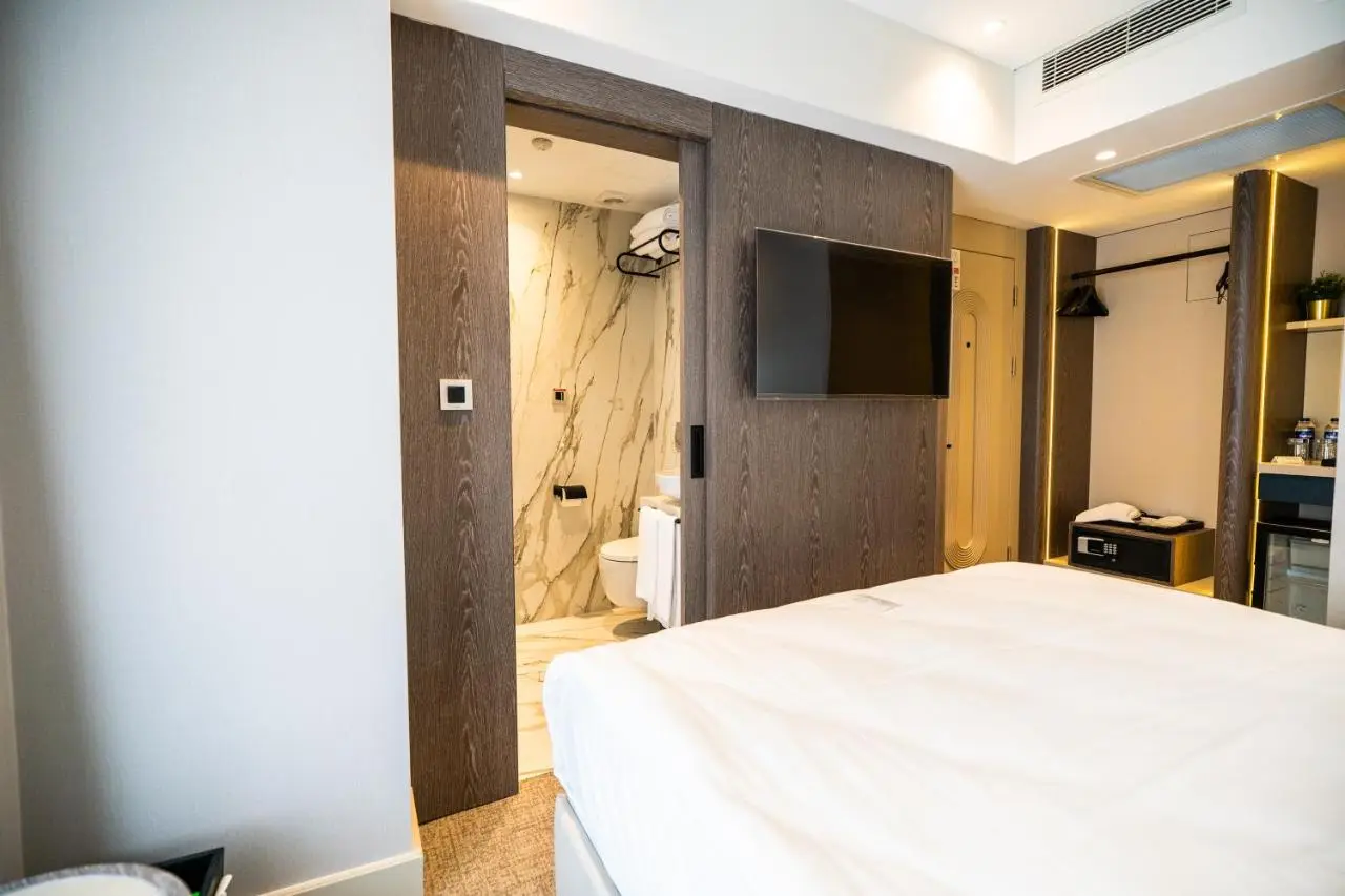 Lunet Old City Hotel