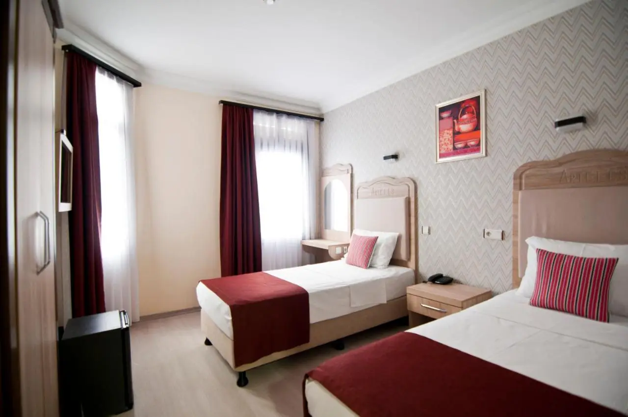 Artefes Hotel Old City& Spa
