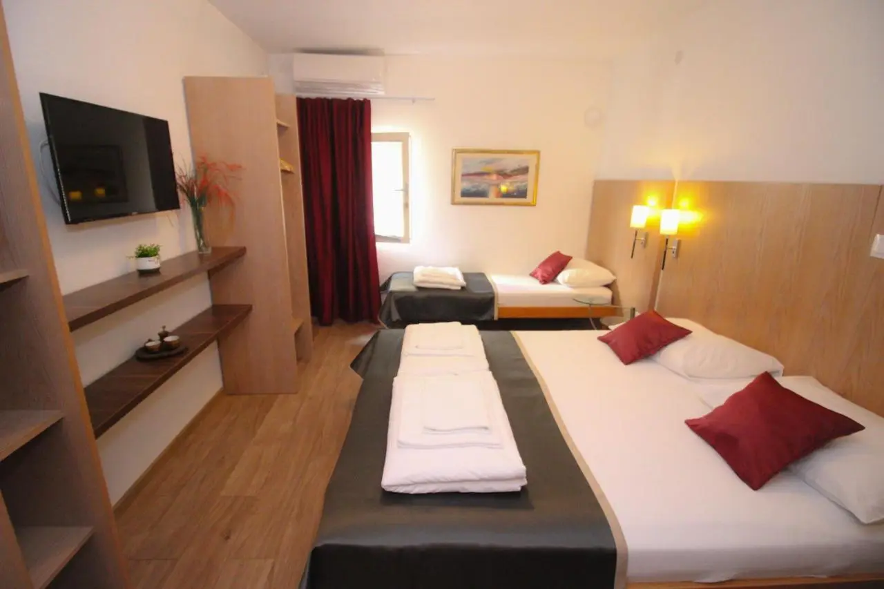 "VILLA DENY" Boutique HOTEL - included "FREE PARKING"