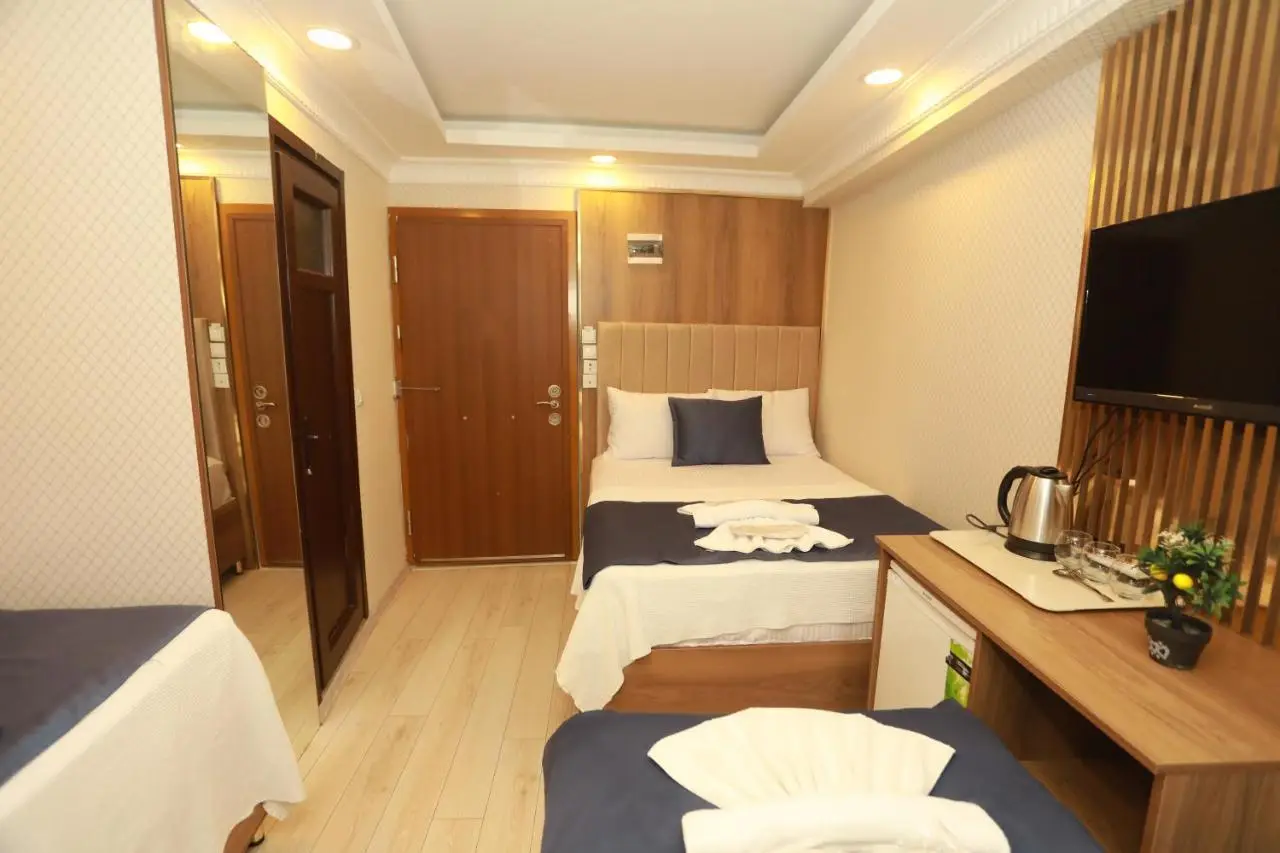 IMMORTELLE HOTEL lord sophiha