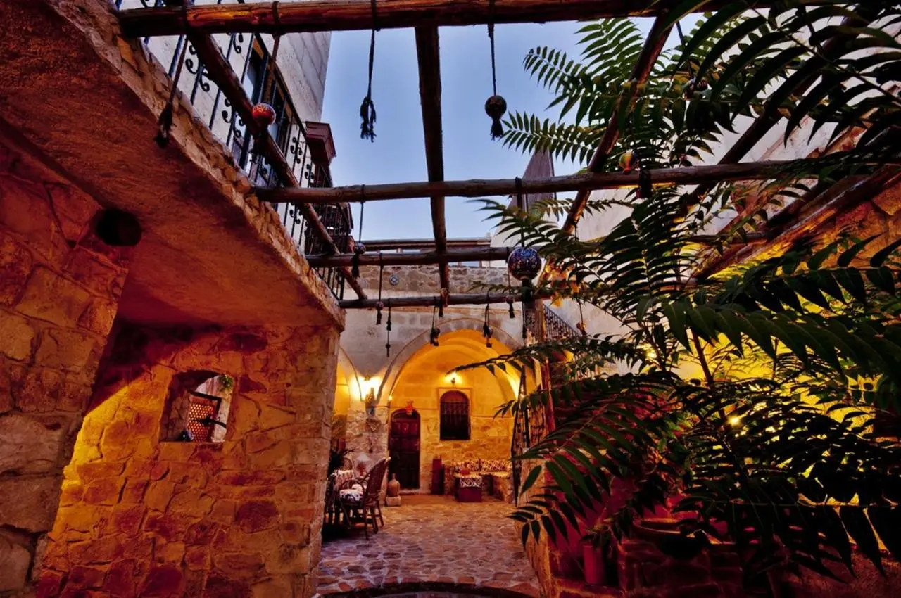 Adanos Konuk Evi