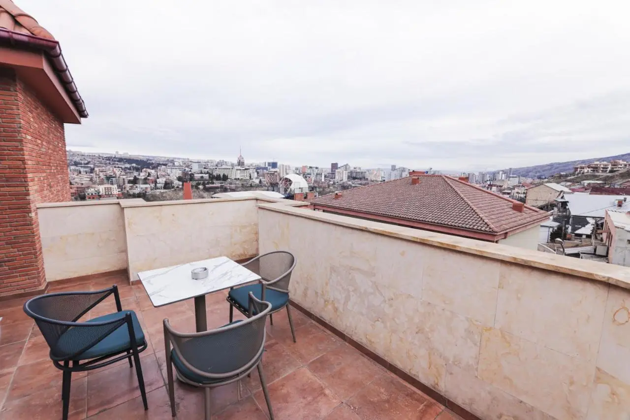 King Tamar Hotel By Luxuria Hotels