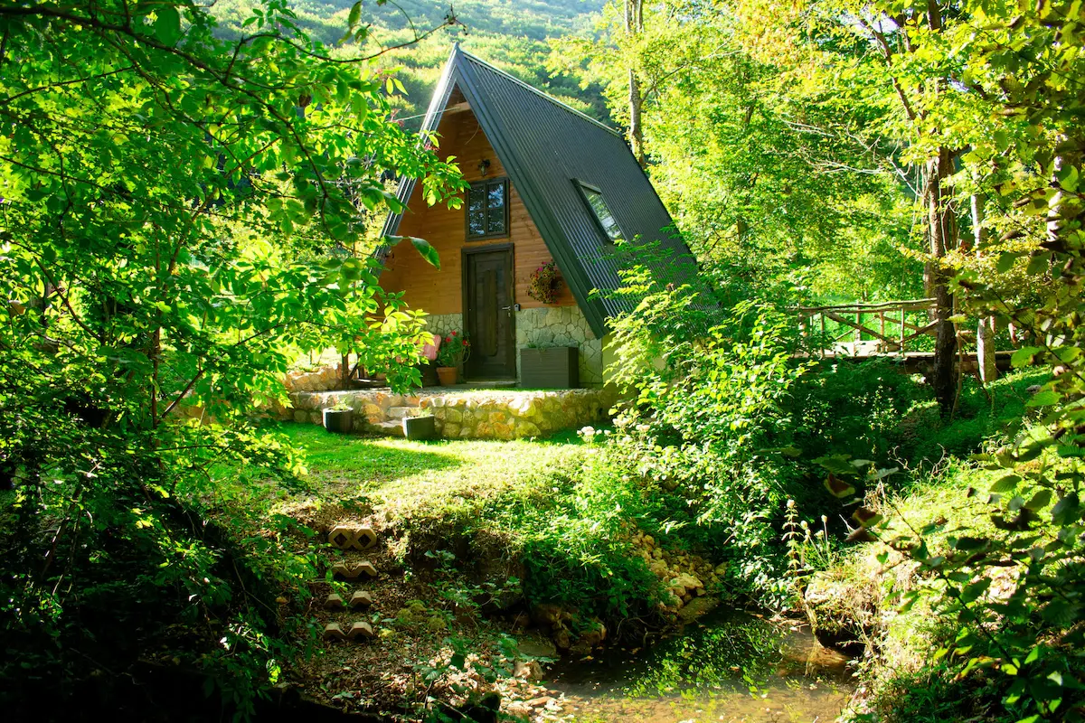 Irka Cottage | Solar A-Frame by Una National Park