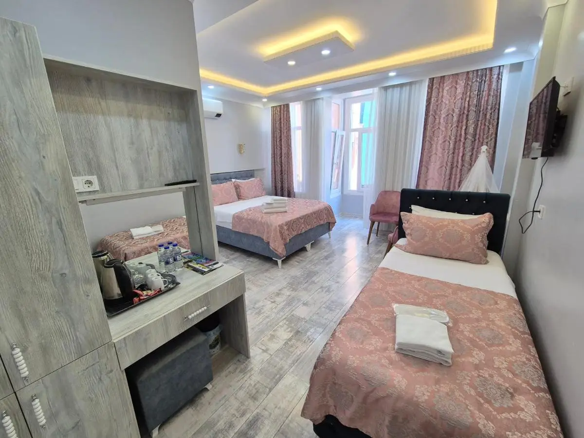 VERSECA HOTEL