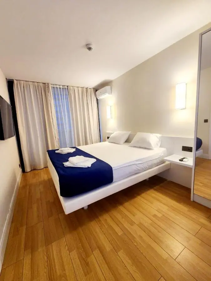 best VIP HOTEL panorama suites IN batumi R