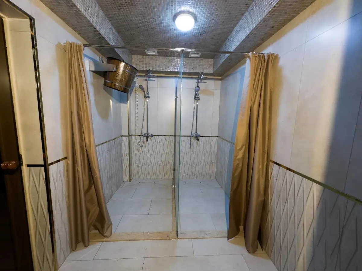 Leon Hotel Spa Ganja
