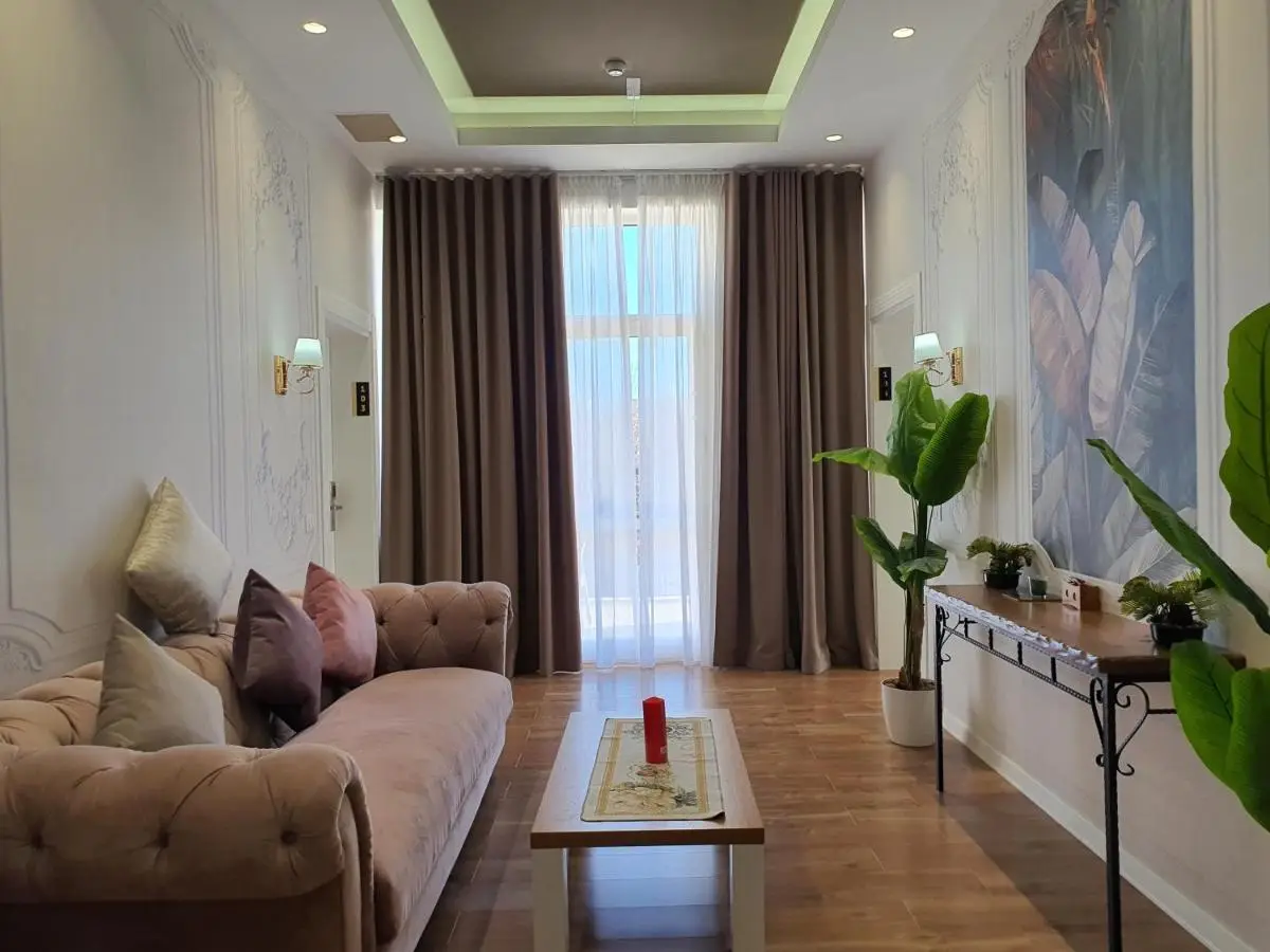 HEIRESS Hotel
