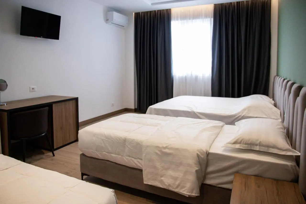 Hotel Blini