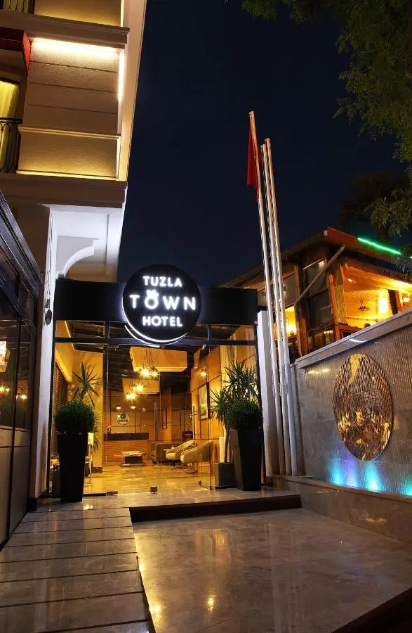 Tuzla Town Hotel