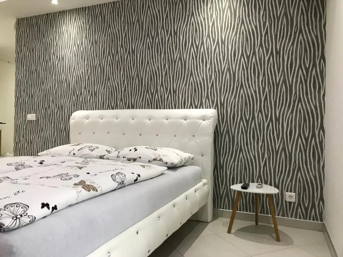 Apartment Ajla