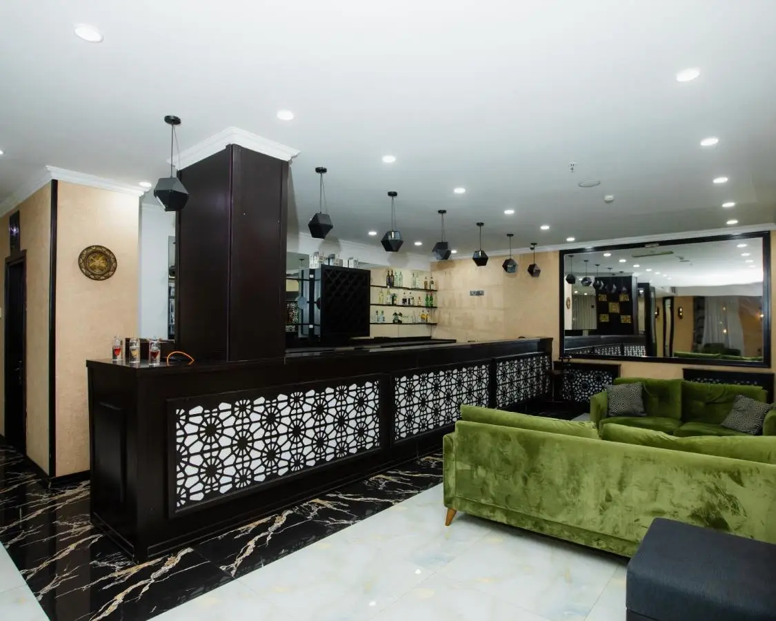 Corniche White City Hotel