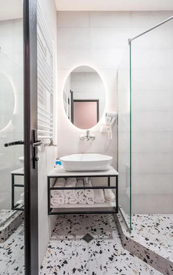 Doors Boutique Hotel
