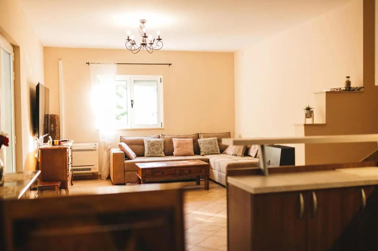 Villa Gana-Green Oasis with Heated Pool