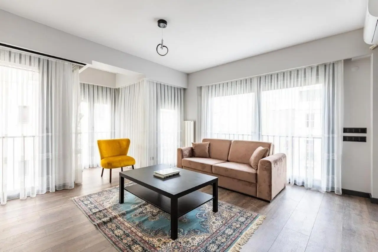 Duplex Penthouse wparking 3BD2Bath Views! #340